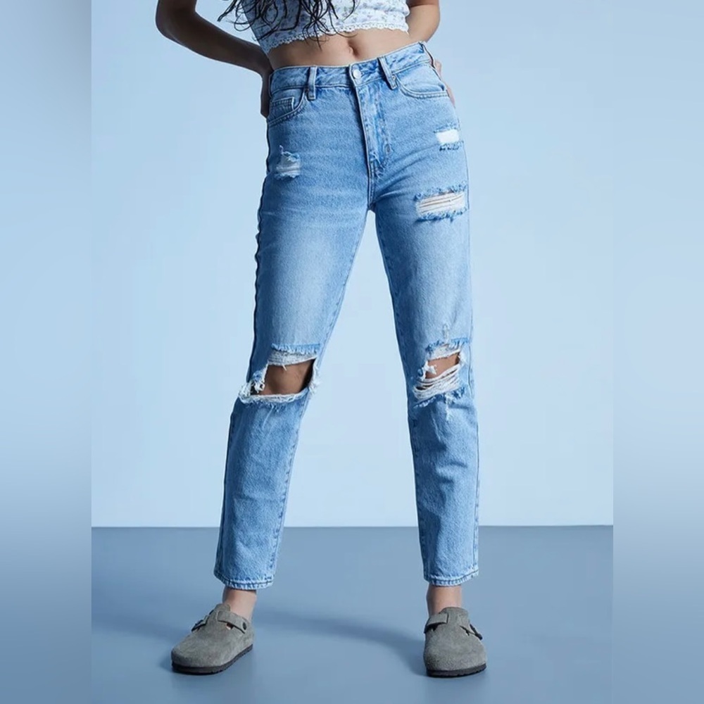 Pacsun Light Wash Distressed Ripped High Waist Mom Jeans Women’s Size 28/6